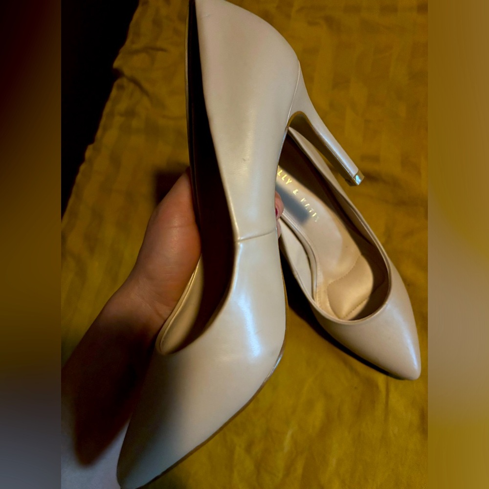 Beautiful and elegant shoes.